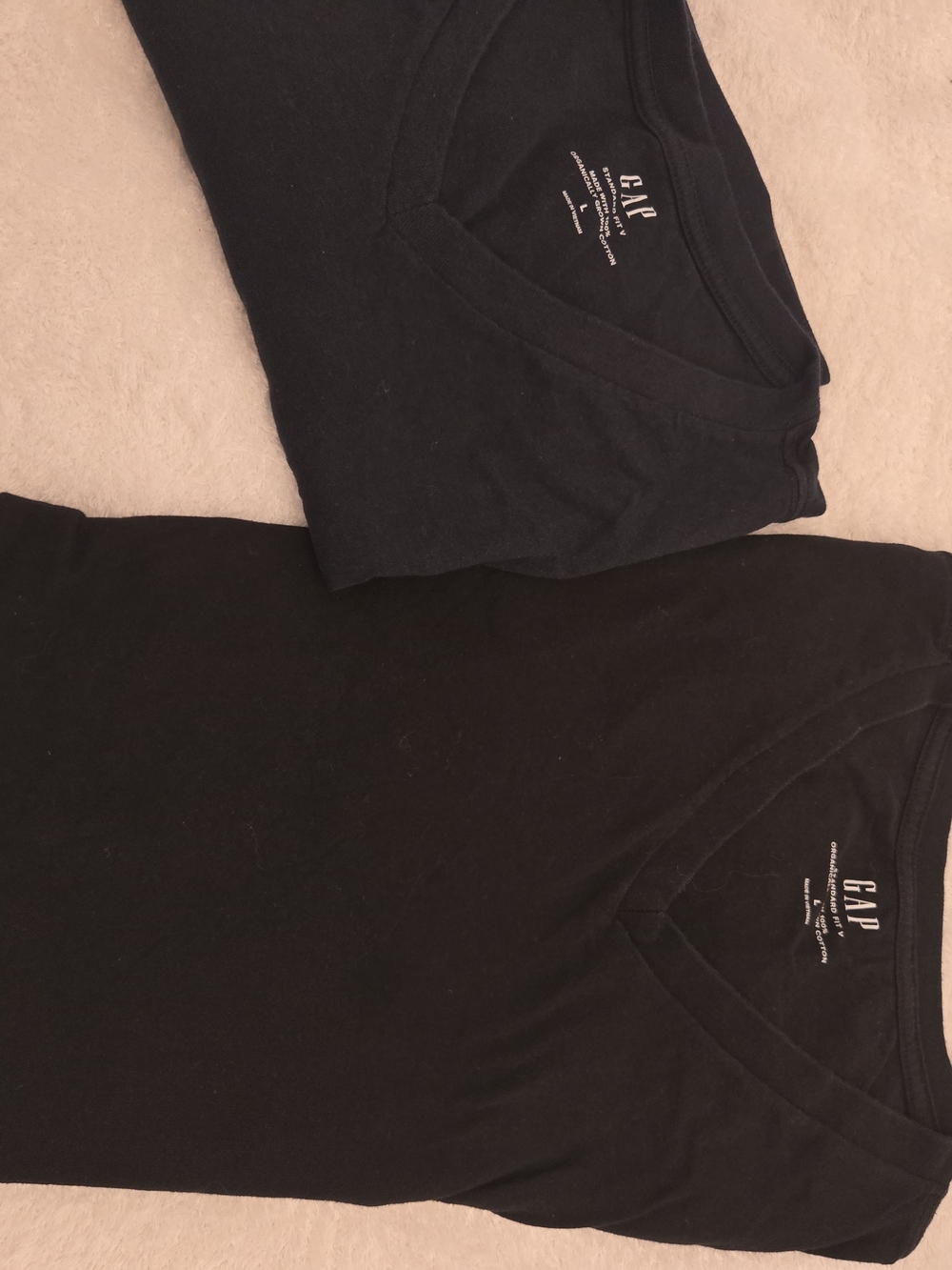 GAP Mens V-Neck T-Shirts- Black and Navy